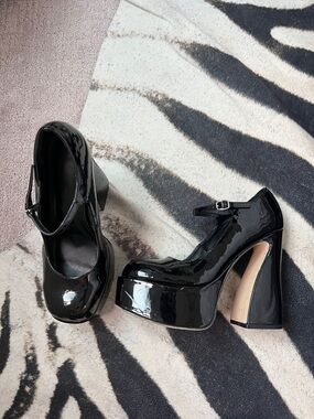 Madden Girl Black Patent Mary Jane Platform Pumps